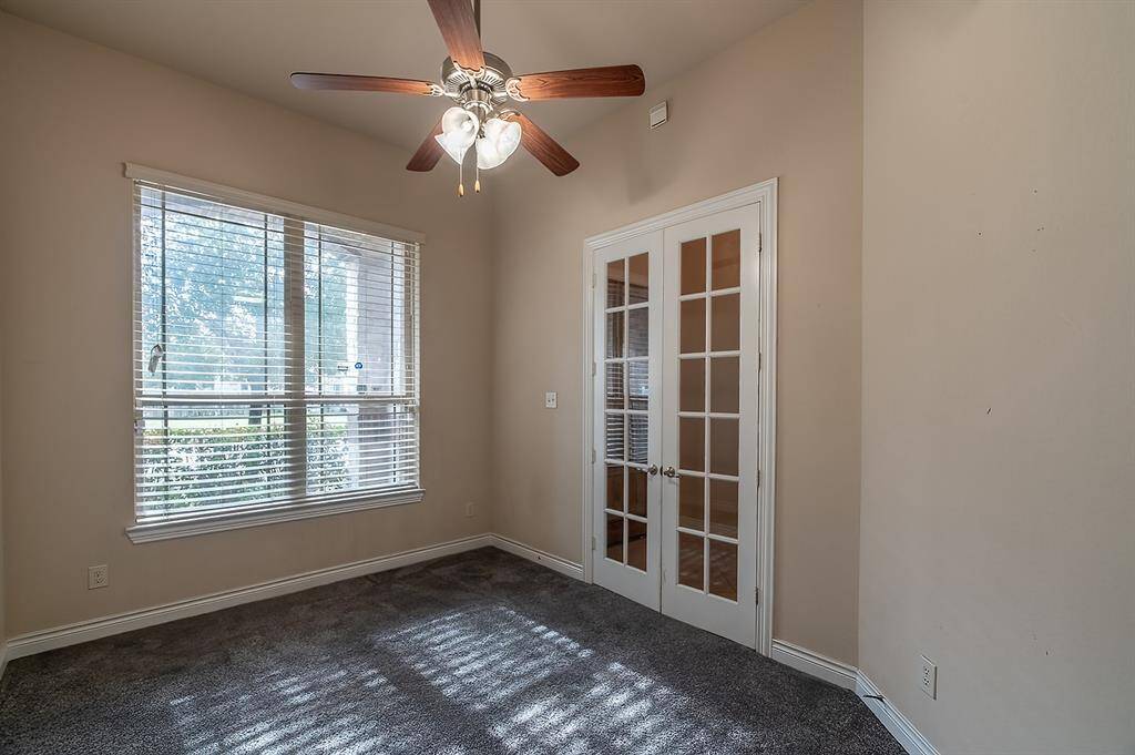 26059 N Kings Mill entry