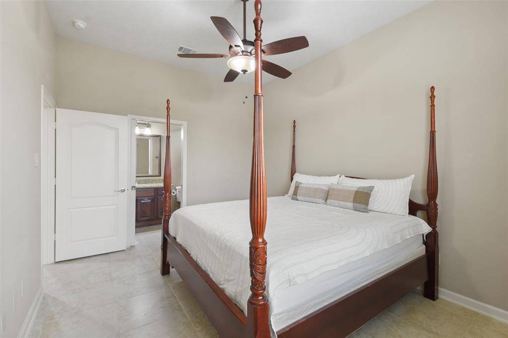 En suite bathroom included with this bedroom