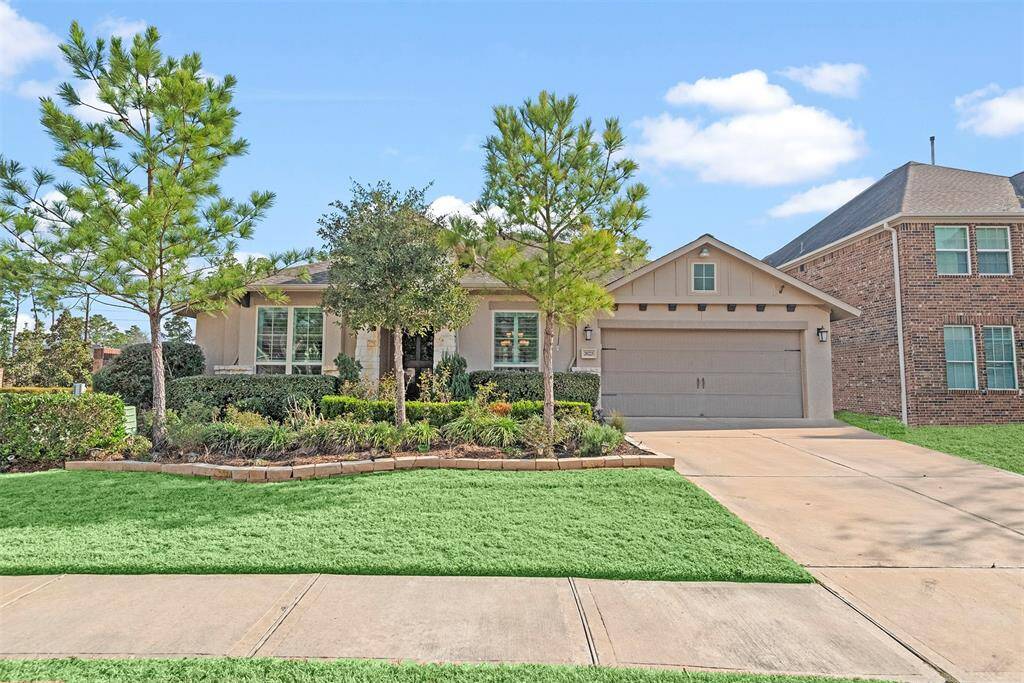 Gorgeous, lush, mature landscaping.