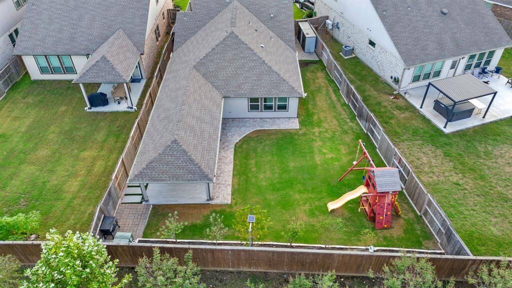This home sits on a large lot with ample yard space in front and the back, lush landscaping and a well-maintained yard. Plenty of space to accommodate guests, parking and situated on a quiet street in the Jordan Ranch community.