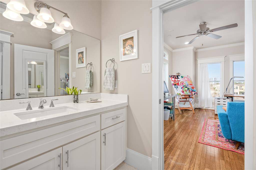 Full bath off the bedroom that also shares access to the gameroom.