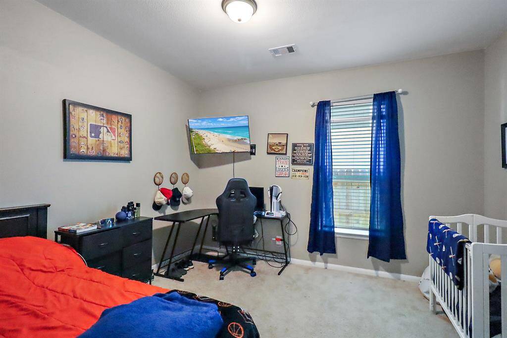 Fourth bedroom