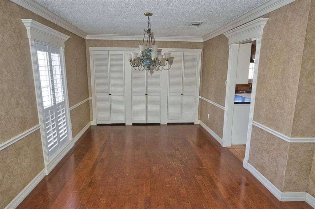 DINING ROOM - TONS OF STORAGE