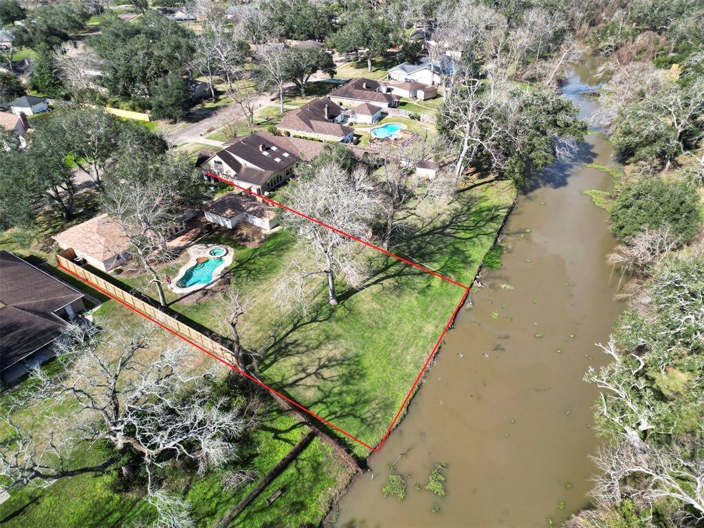 PROPERTY OVERHEAD BACKS UP TO OYSTER CREEK