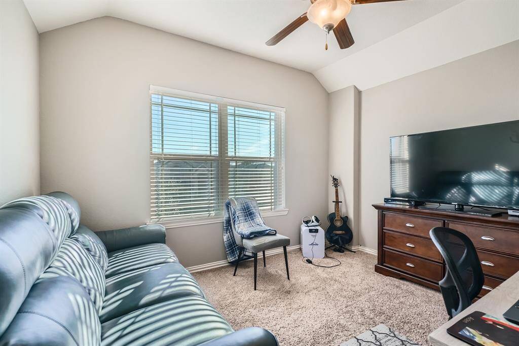 Floor 2 - Bedroom 1