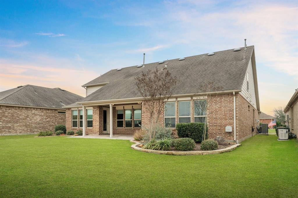 Experience the beauty and warmth of the Del Webb community, where active residents aged 55 and above come together in a spirit of camaraderie and care. Surrounded by neighbors who genuinely look out for one another, it's more than just a place to live – it's a true sense of belonging.