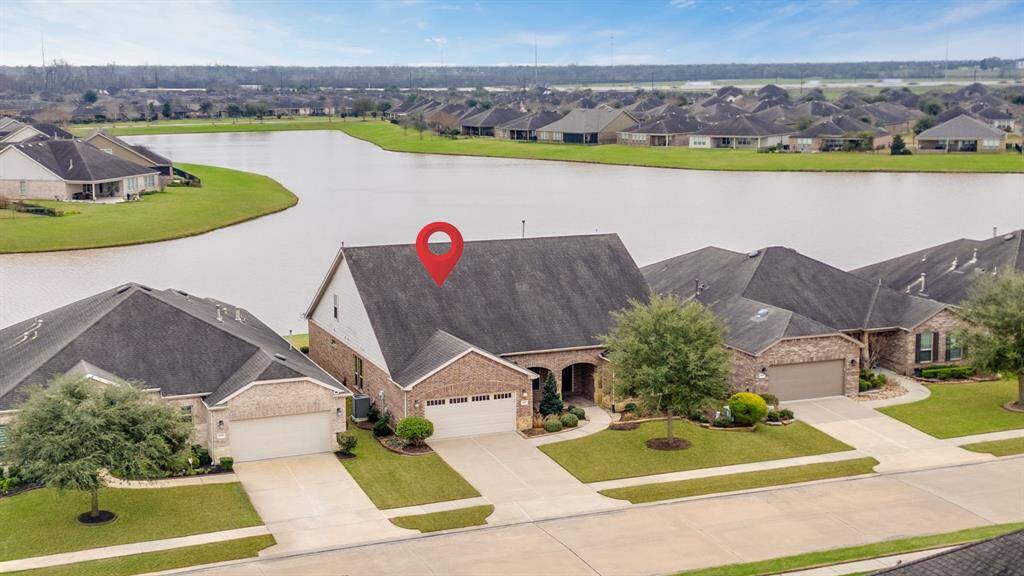 This property is a real gem in Del Webb Sweetgrass community, offering a combination of prime location, breathtaking views, accessibility, and a high level of luxury upgrades to create an exceptional living environment.