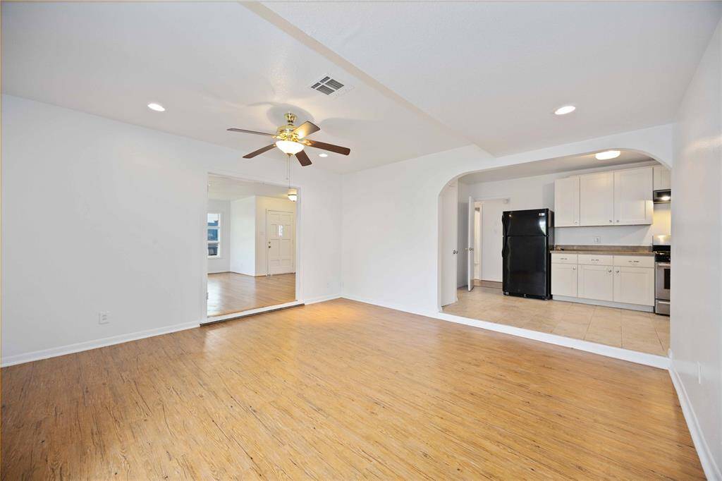 Large and bright family room