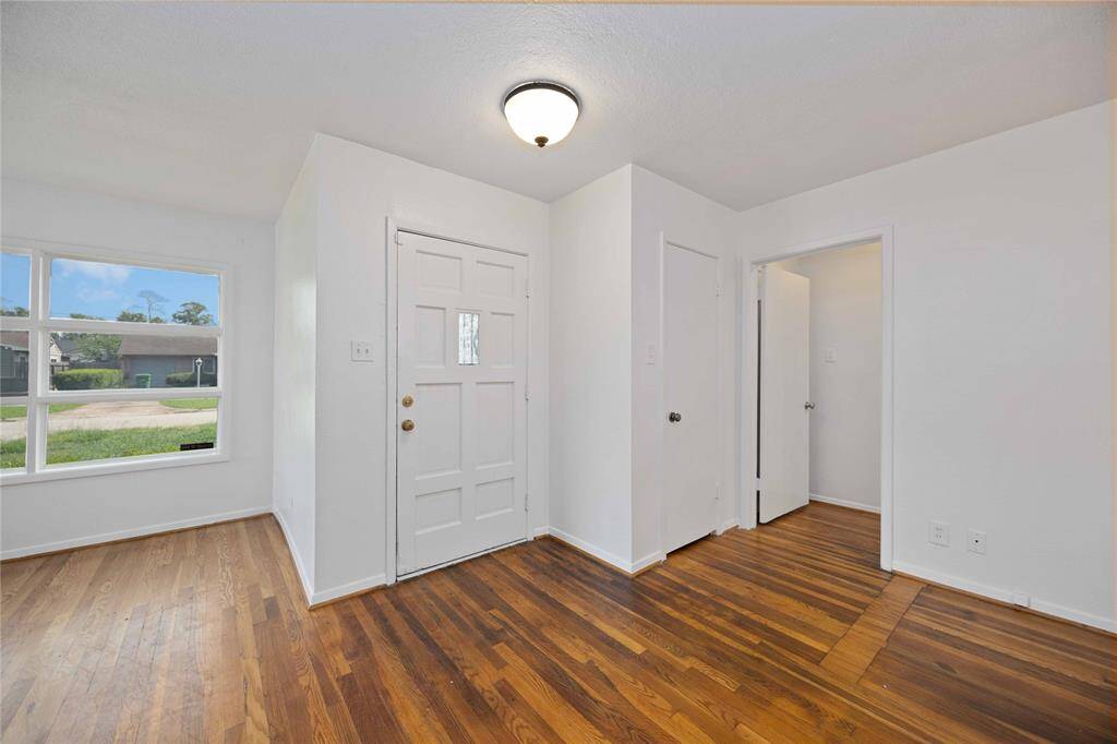 Original wood floors in excellent condition