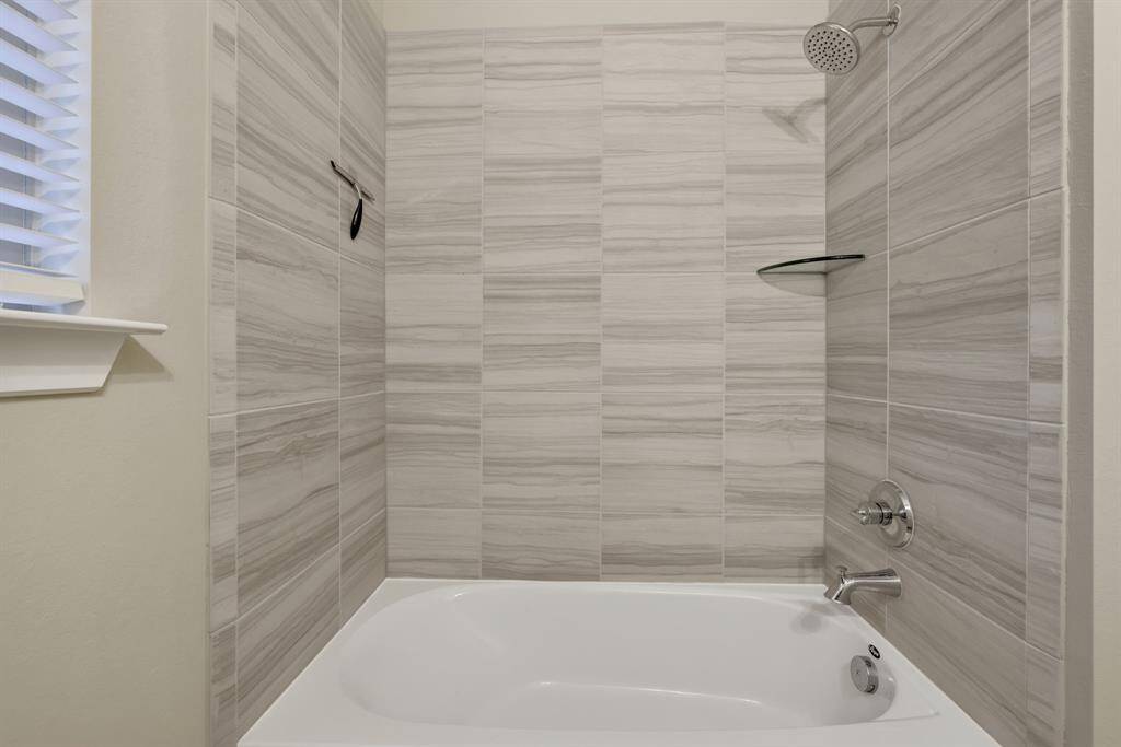 Beautiful tiled shower