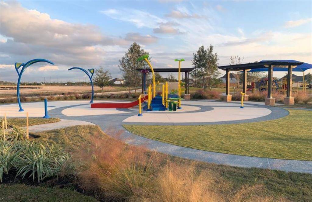 Parks throughout the neighborhood