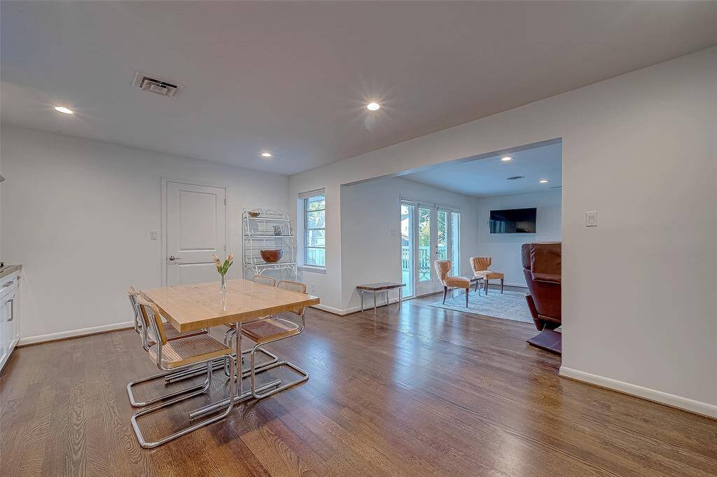 The kitchen is open to the family room. The kitchen, family room, entry, study, dining room and butlers pantry make one big circle.