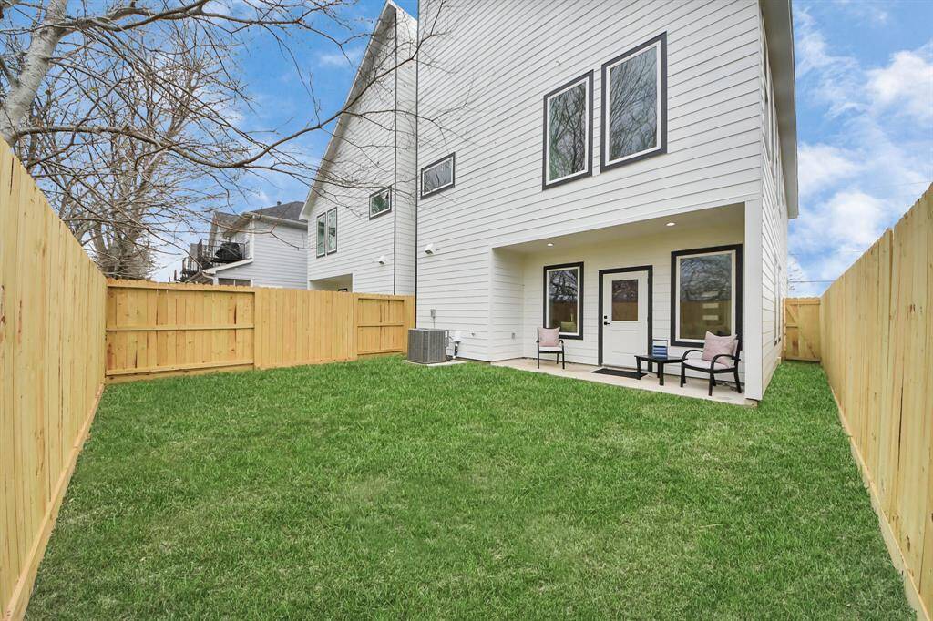 Patio Far