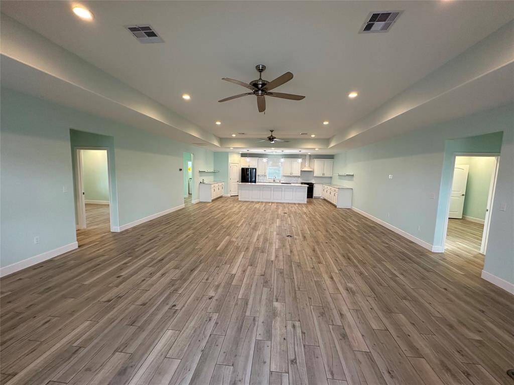Huge space for dining room, Living room