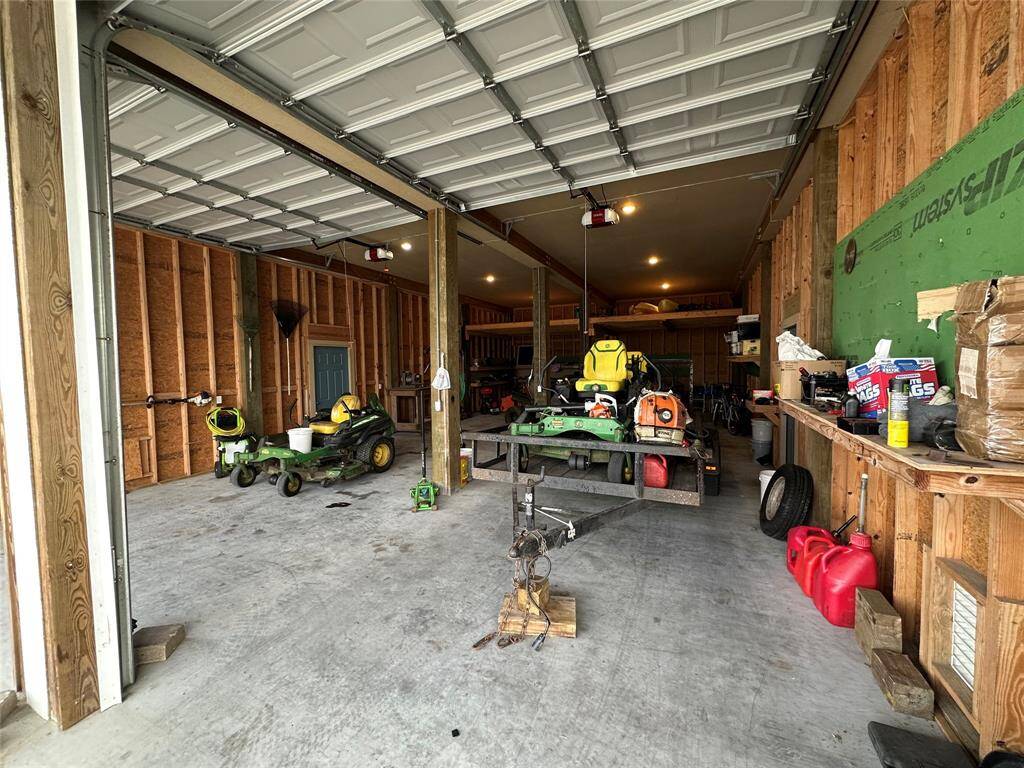 Oversixes 2 bay garage