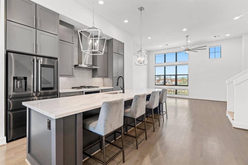 Stunning Kitchen, Open to Family Room and Dining area