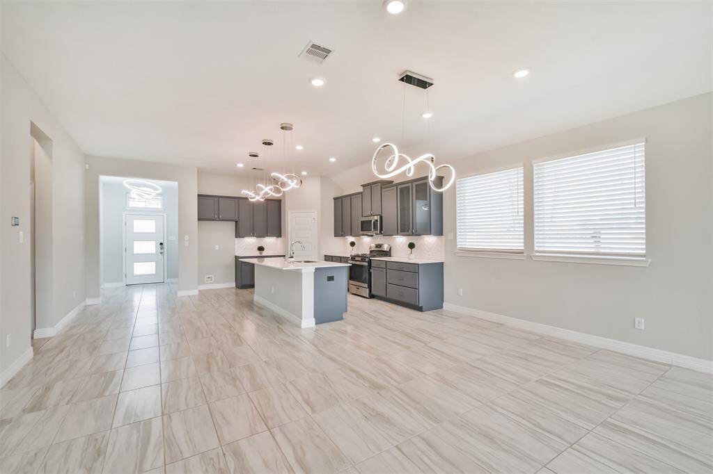 Plenty of room for all your furniture.