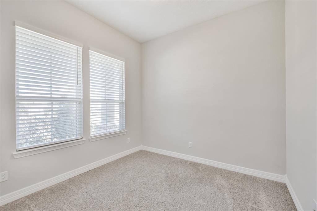 Secondary bedroom