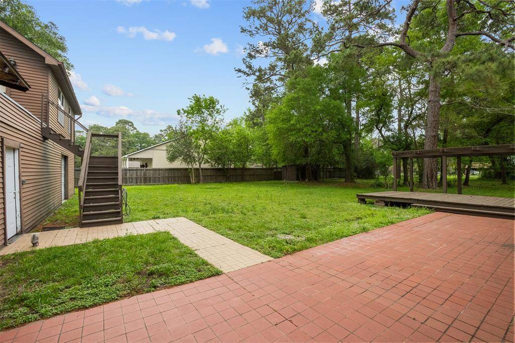 Outdoor patio area great for entertaining and enjoying quiet evening.
