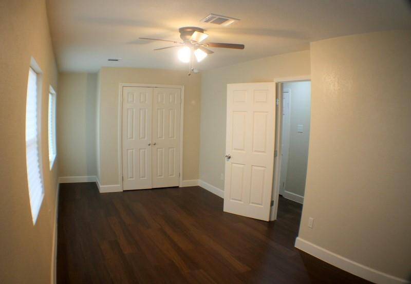 LARGE BACK BEDROOM 10 X 19