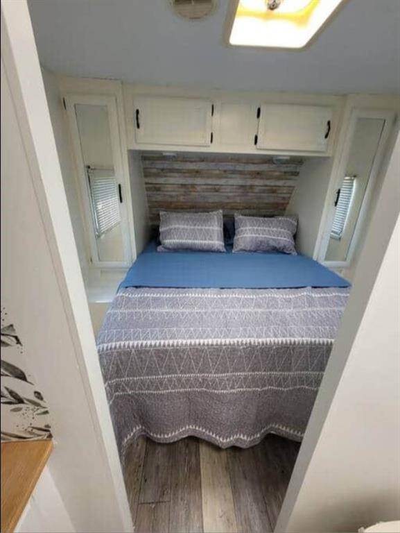 Queen bdrm with built in storage