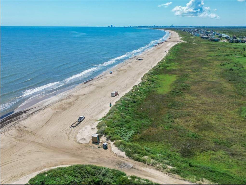 Beautiful Crystal Beach near the Boyt Rd entrance