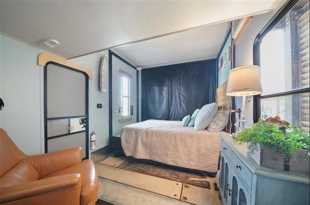 2nd bdrm with queen size elevator bed, half bath, W/D connections