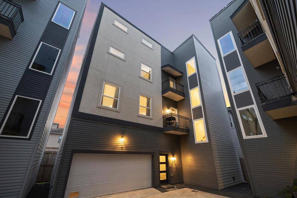 #D is a freestanding home built in 2020 by Nabdak Properties.