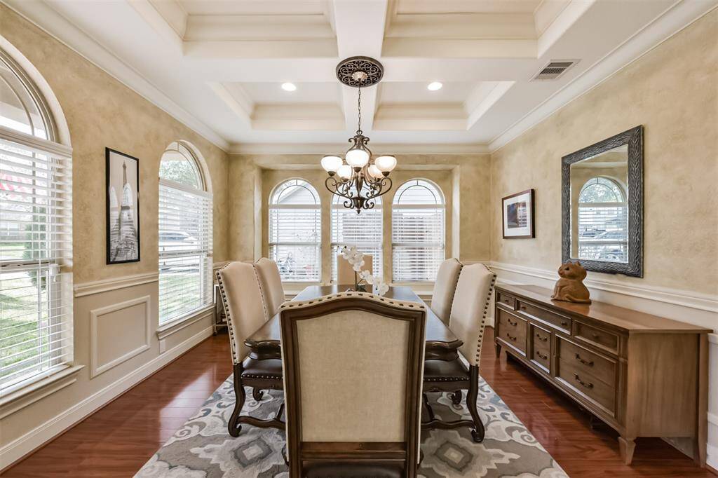 Dining room near entrance.