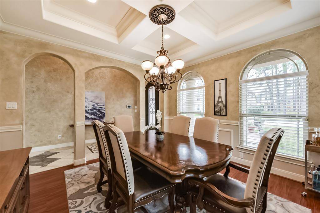 Beautiful arches, windows, window seat and ceilngs.