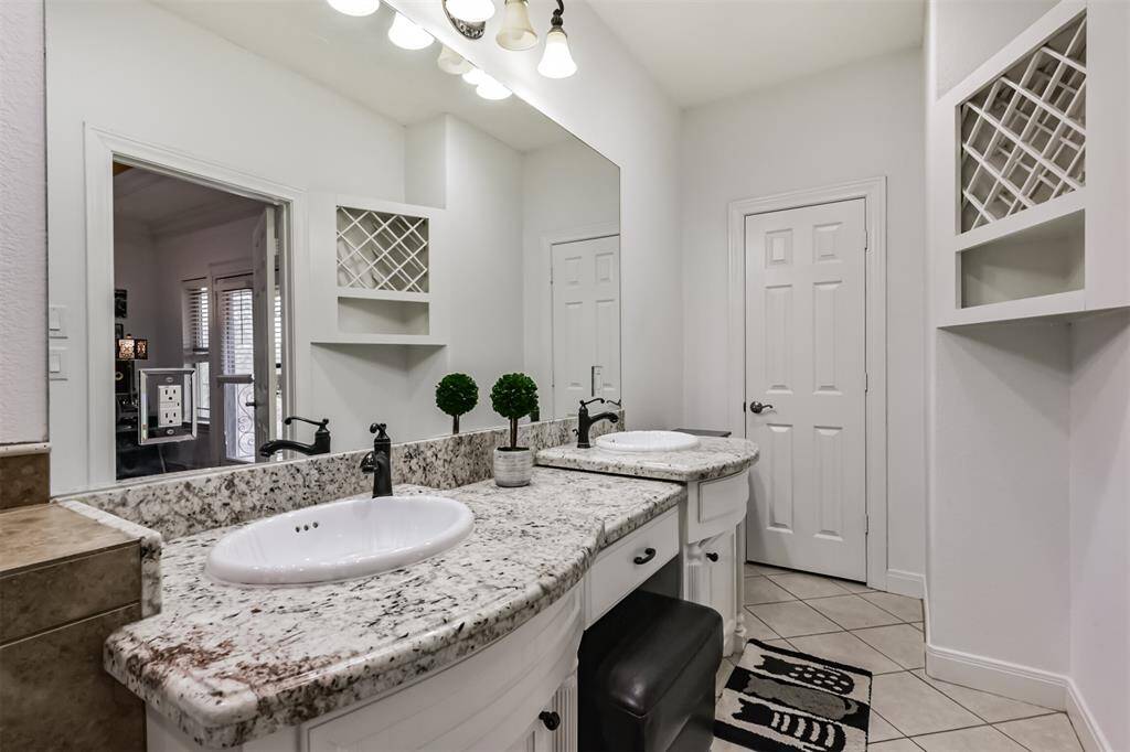 Perfect design of this bathroom space.