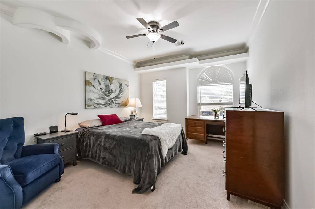 another secondary bedroom.