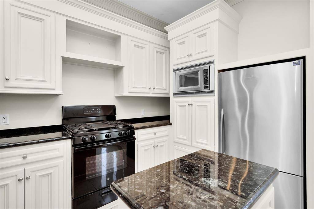 Gas Stovetop and Oven.