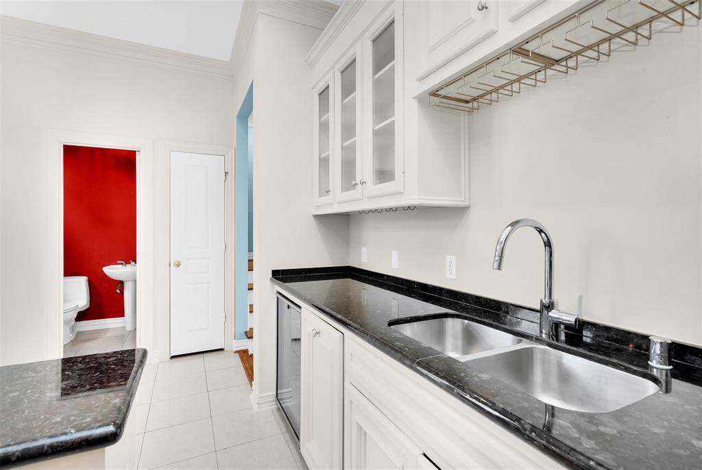 Refrigerator, Washer, Dryer and Big Screen TV all stay.