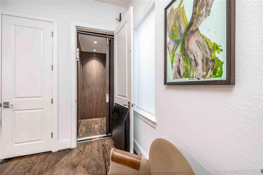 Hydraulic Elevator with backup battery offers a smooth ride and easy access to all levels of your home.