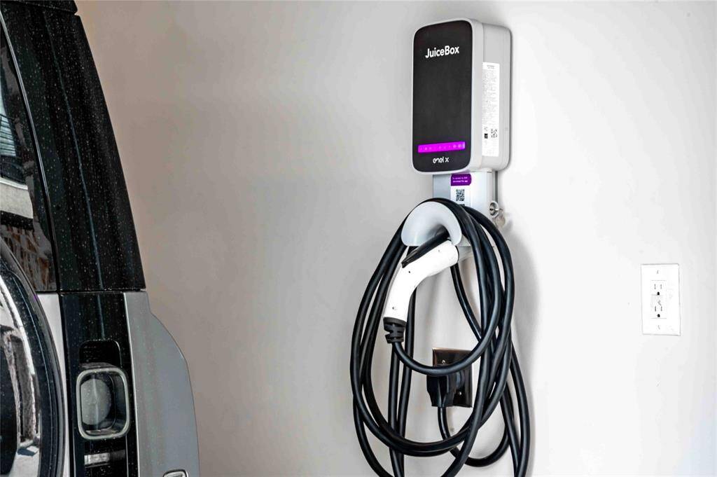 EV car charging conveys with home
