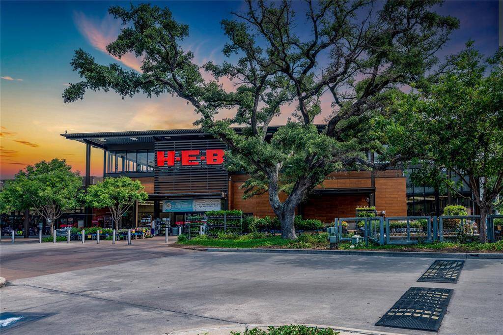 Neighborhood Montrose H-E-B 1.7miles