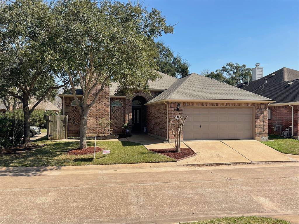 Front elevation, great home in a great neighborhood. Home is move-in ready.