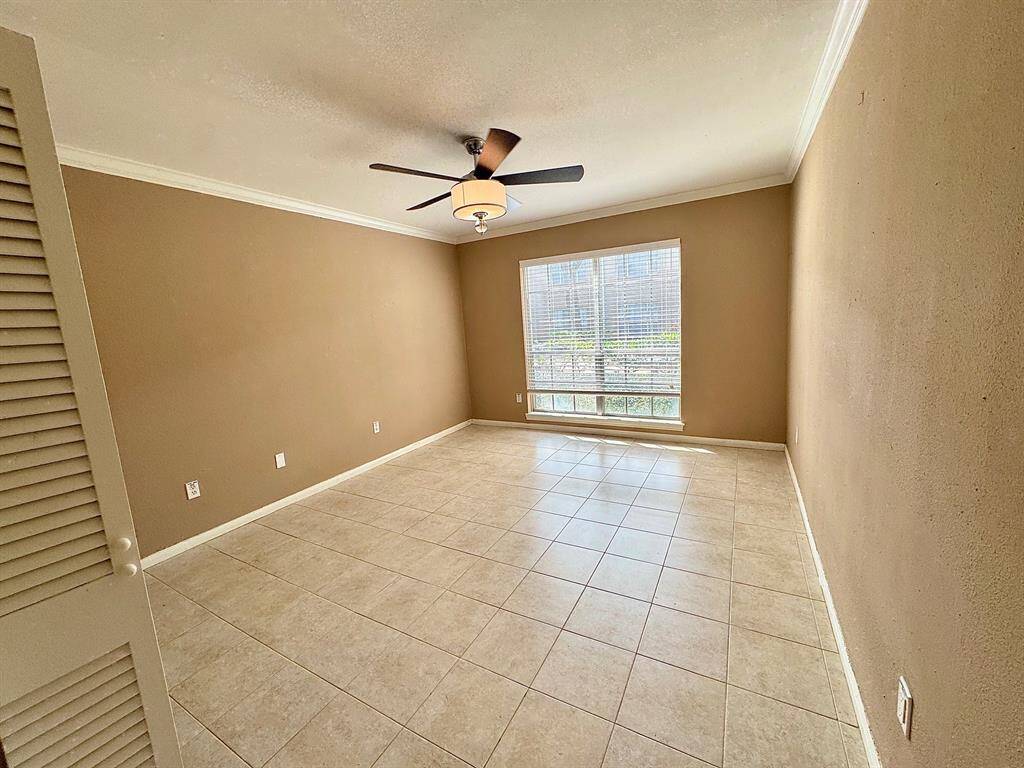 Each of the rooms has large windows that look upon the courtyard and let in lots of natural light.  All windows have 2" blinds.