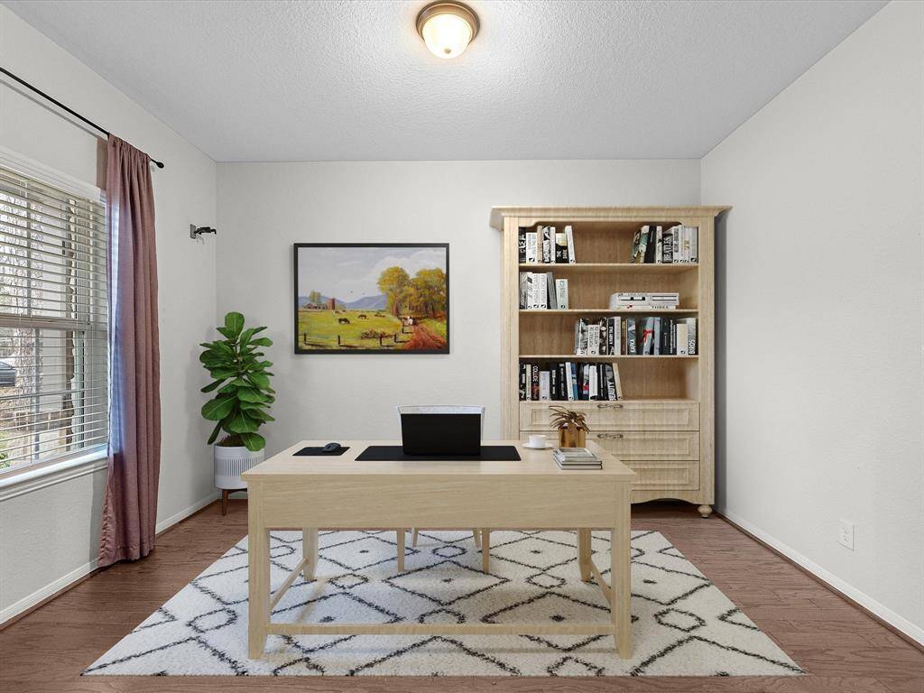 Office (Virtual Staging)