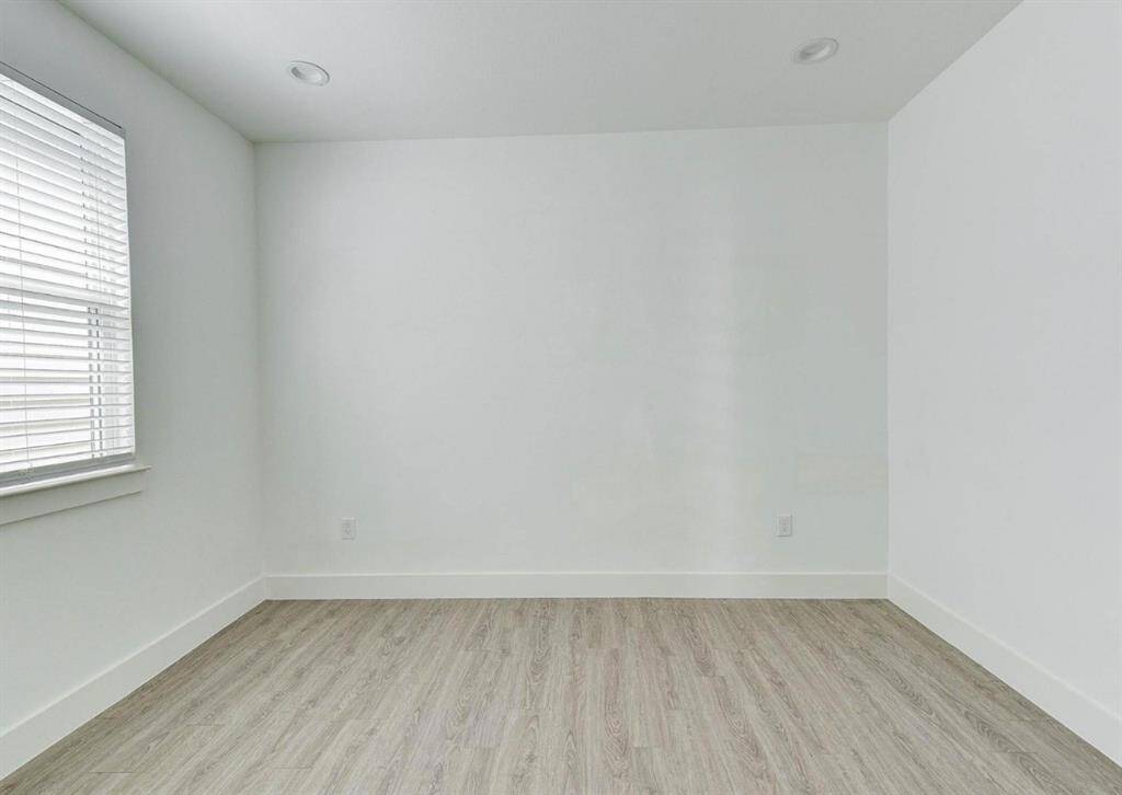Photos depict a model home built on the same floor plan as the listed property. Variations may exist; visit in person for accurate details