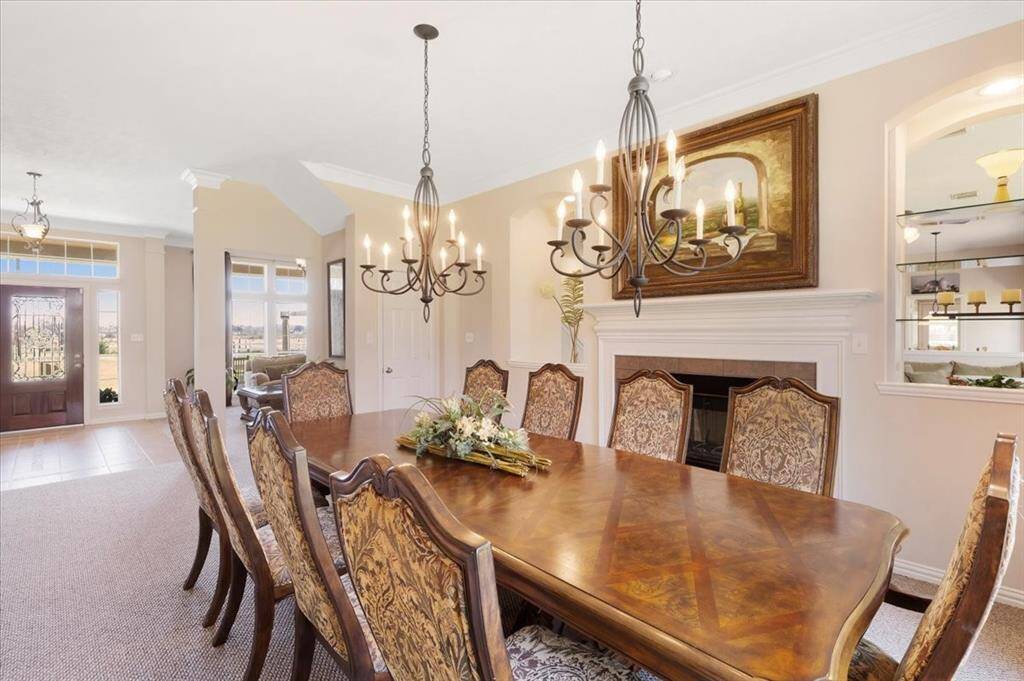 Dining room with double light fixtures