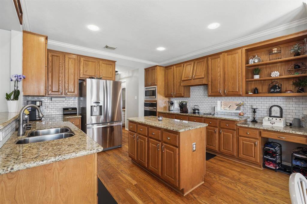 A spacious island enhances storage and expands your meal prep area.