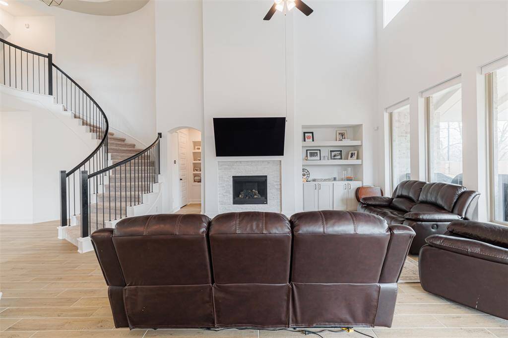 Another view of the family room.