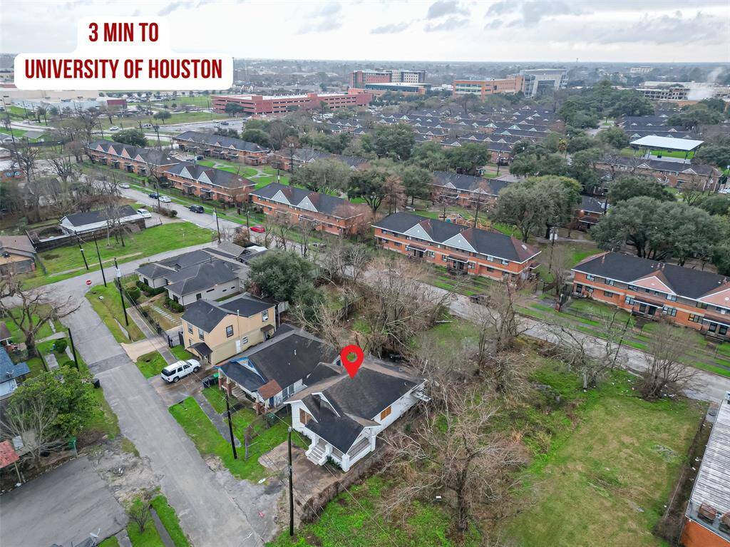 Close to University of Houston