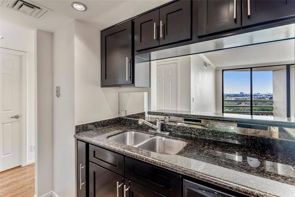 You have a great view while cooking.