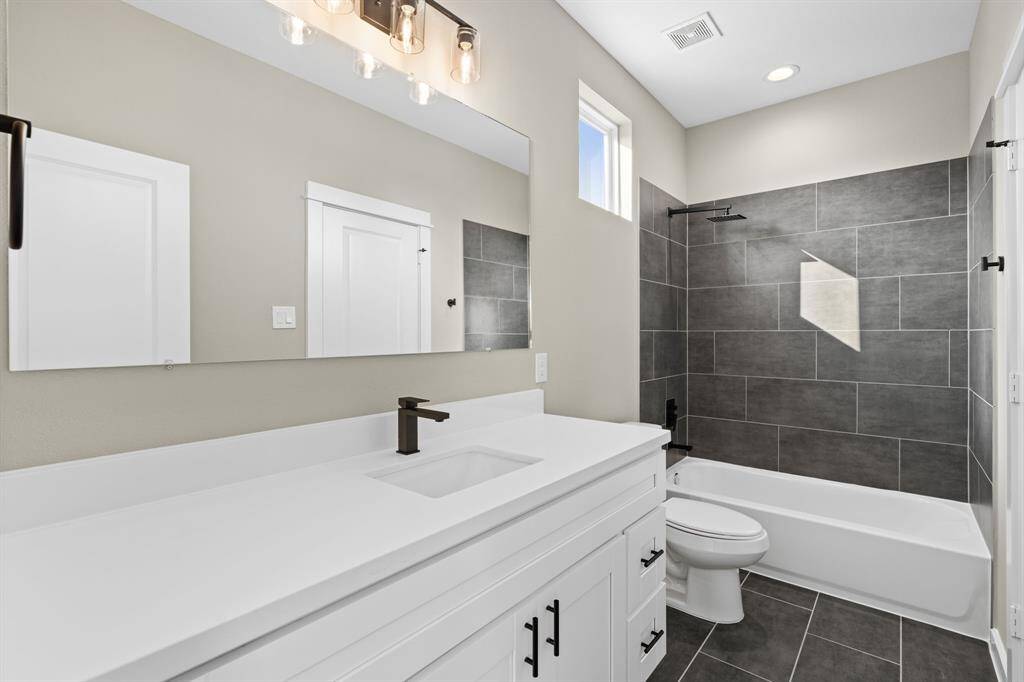 Secondary bathroom