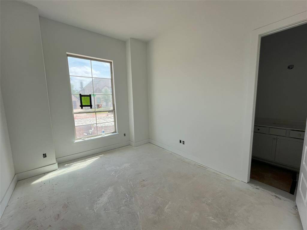 Secondary Ensuite Bedroom downstairs