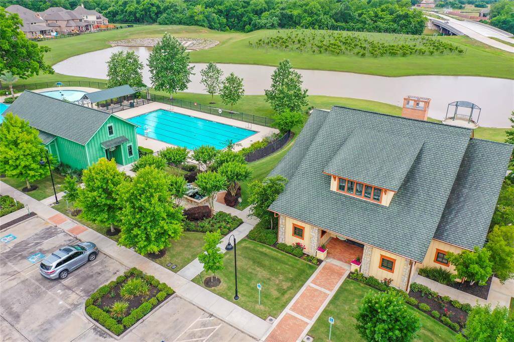 Fulbrook has a lodge for the residents to use for meetings or parties.