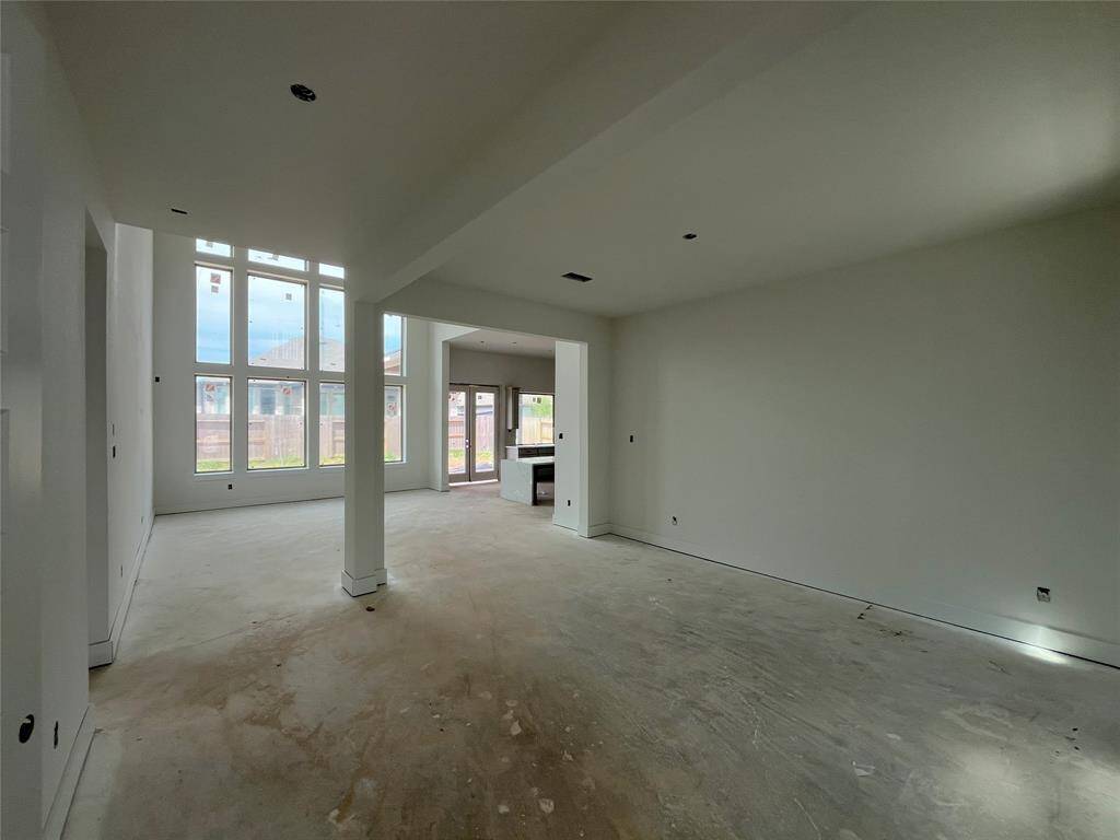 Beautiful Formal dining opne to the family room